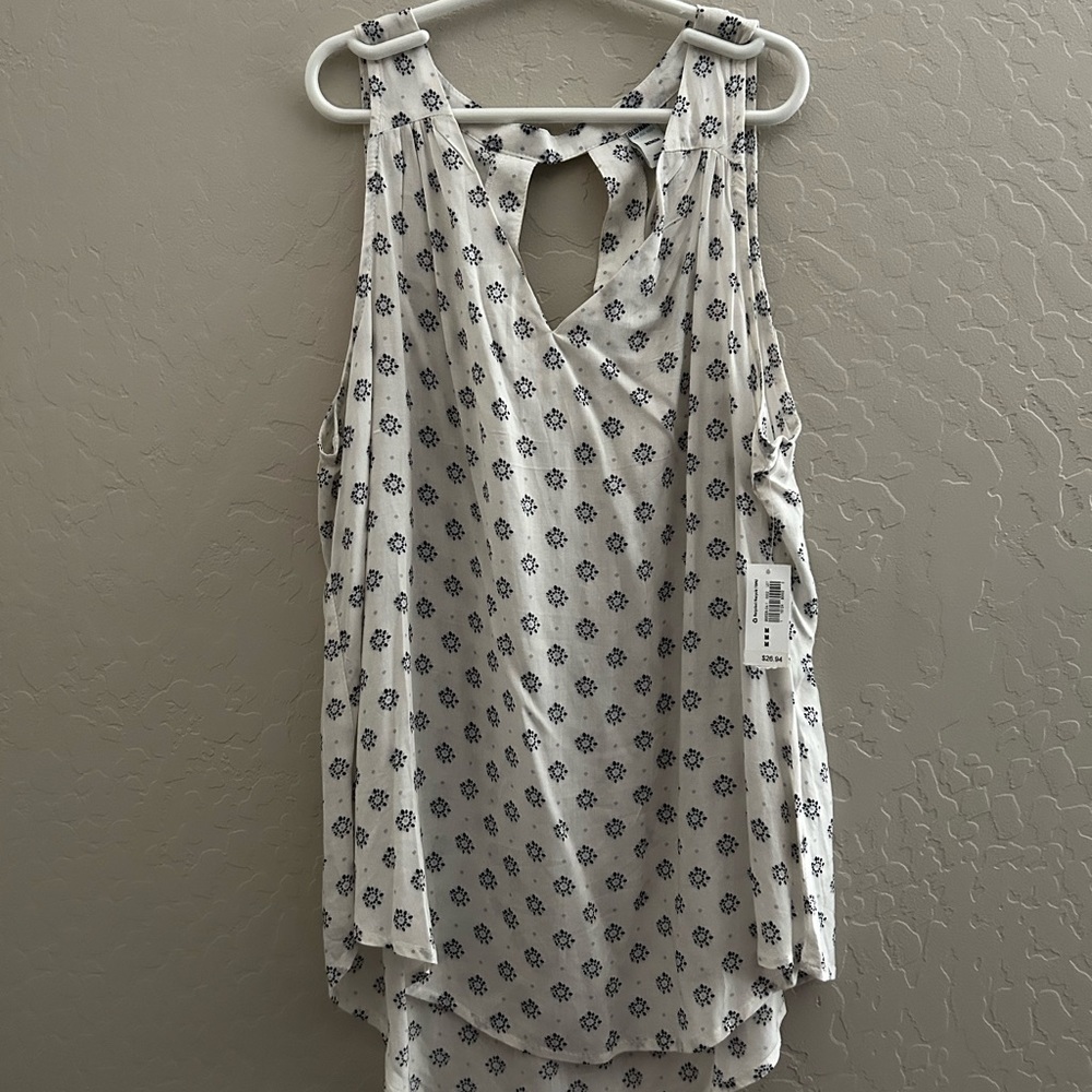 NWT White Old Navy Women’s Tank